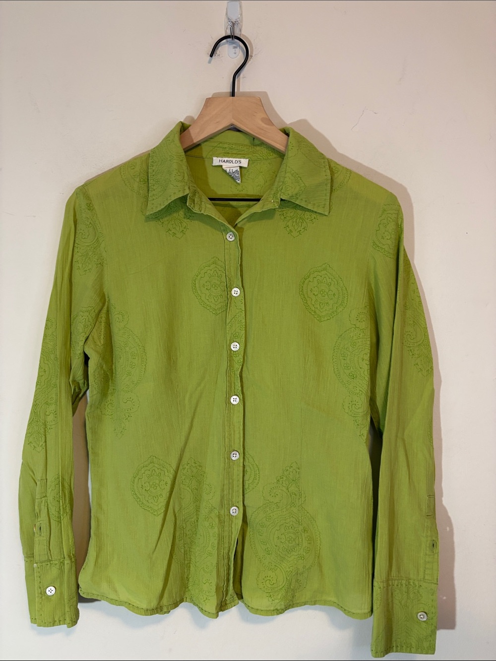 100% Cotton Funky Lime Green Paisley Semi Sheer Lightweight Vintage Button Down